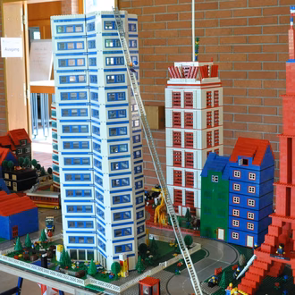2021_LEGO_Eiffelturm